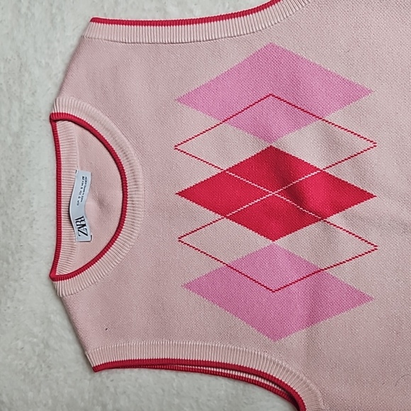 Zara Pink Argyle Sweater Vest Size S - Picture 2 of 3